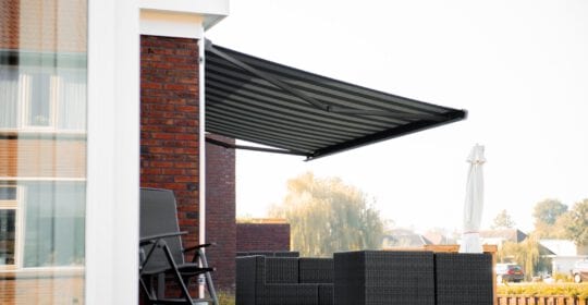 Zonnescherm: terrasscherm zonwering horizontale zonwering