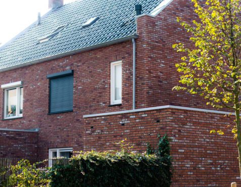 Screen tussen de muur