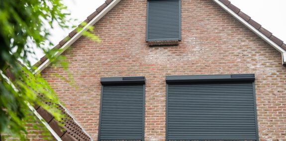 Rolluiken eerste verdieping